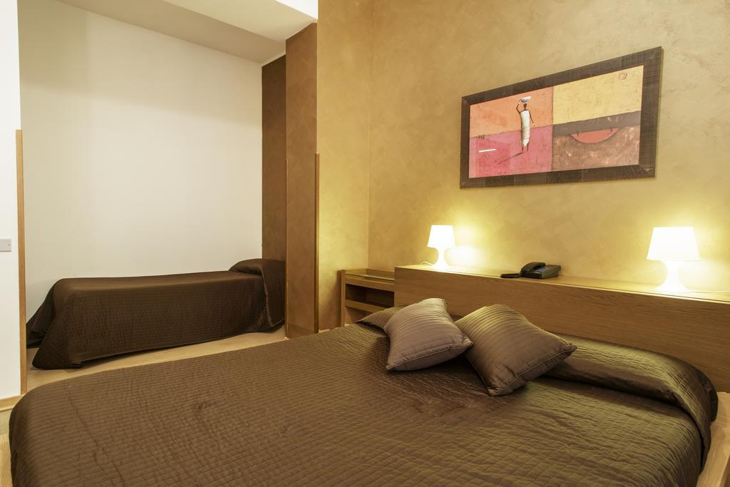 Triple Room Bathroom
